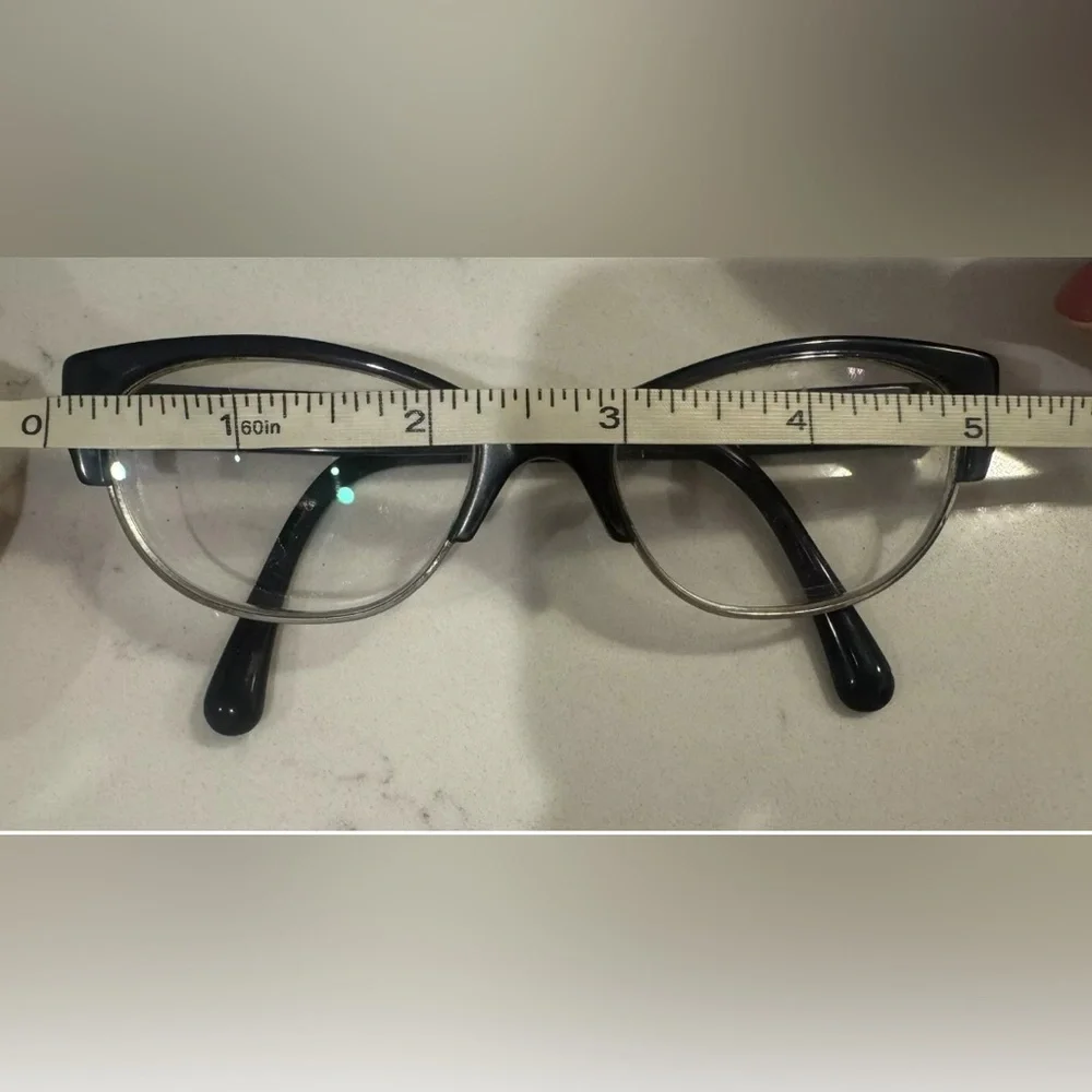 CHANEL Black and Clear Cat-Eye Sunglasses with Case - Picture 10 of 11